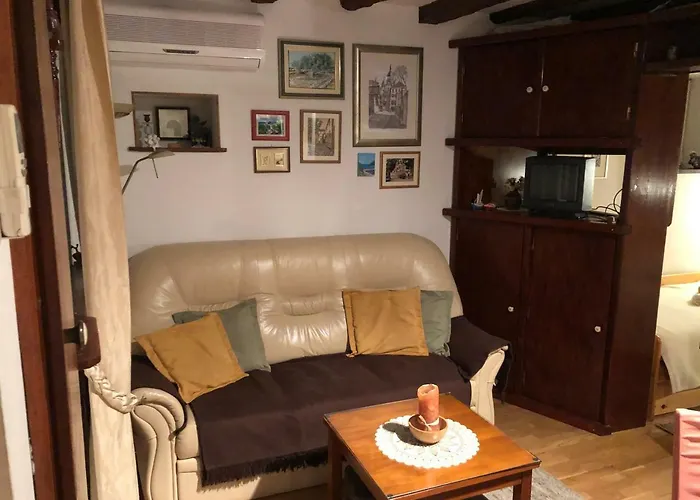 Andrea Center * Split